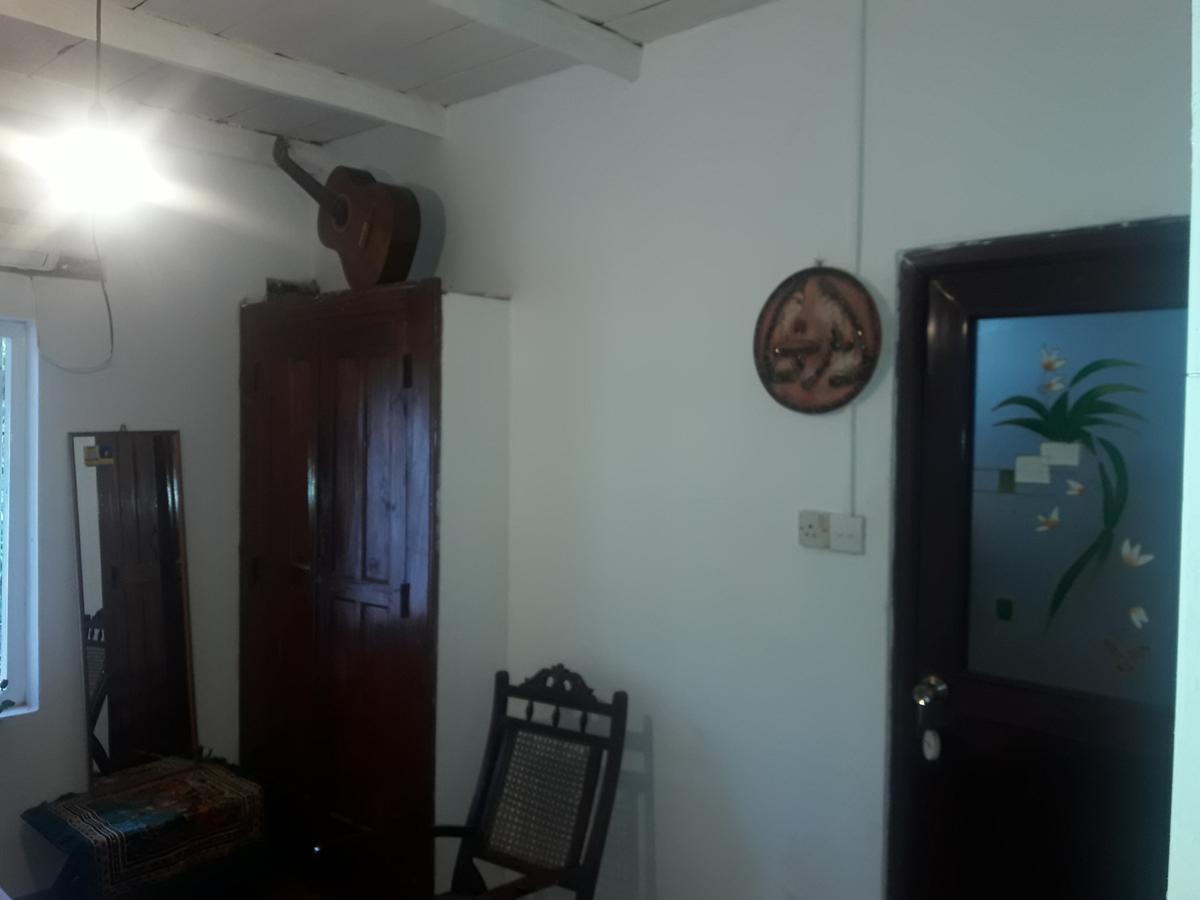 International Meditation Center Hotel Mirissa Esterno foto